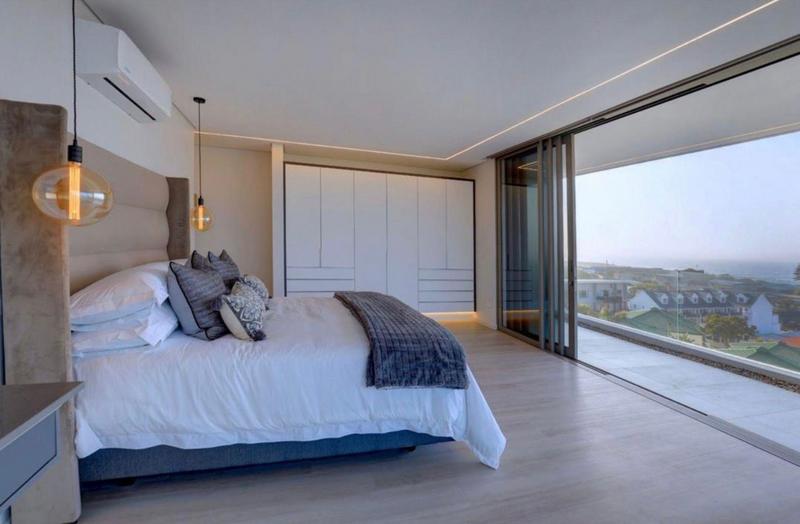 4 Bedroom Property for Sale in Mossel Bay Central Western Cape